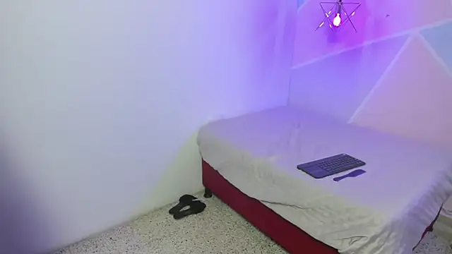 Snapshot of katy_handerson chatting on 01/28/25, 10:12 katy handerson online show from 01/28/25, 10:12