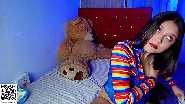 Snapshot of katy_handerson chatting on 10/30/25, 03:02 katy handerson online show from 10/30/25, 03:02