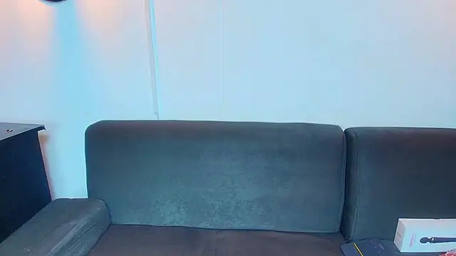 Snapshot of katy_handerson chatting on 11/26/25, 08:43 katy handerson online show from 11/26/25, 08:43