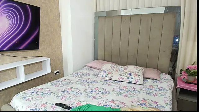 Snapshot of sexy_melany_xxx chatting on 01/14/26, 05:46 sexy melany xxx online show from 01/14/26, 05:46