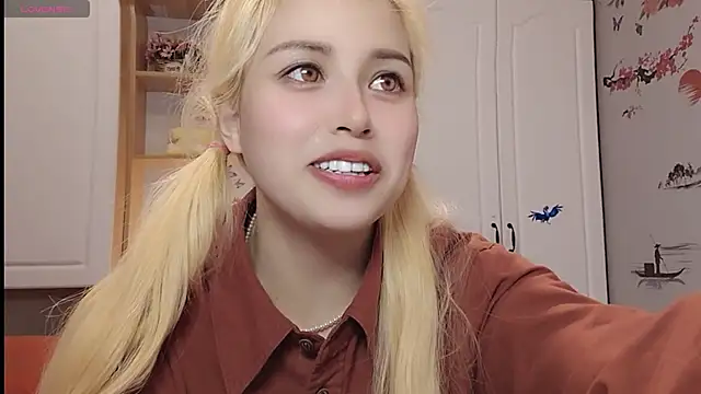 Snapshot of Lucky-xiuxiu chatting on 02/26/25, 07:31 Lucky-xiuxiu online show from 02/26/25, 07:31