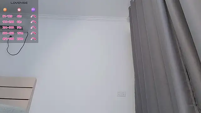 Snapshot of Lucky-xiuxiu chatting on 12/05/25, 04:14 Lucky-xiuxiu online show from 12/05/25, 04:14