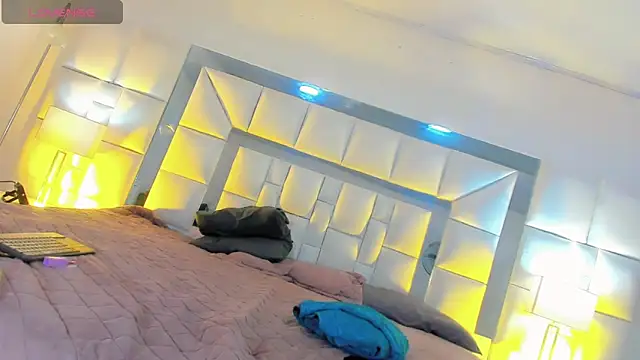 Gisele fox online show from 03/16/26, 07:18