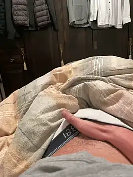 gamdschie49 online show from 10/21/25, 07:14