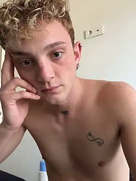 Snapshot of verici34 chatting on 11/04/25, 07:07 verici34 online show from 11/04/25, 07:07