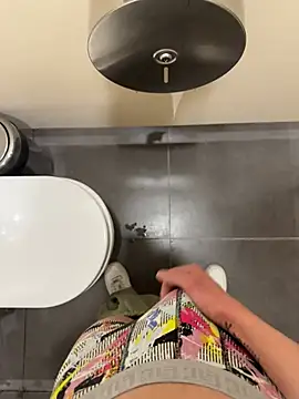 Snapshot of verici34 chatting on 03/02/26, 08:10 verici34 online show from 03/02/26, 08:10