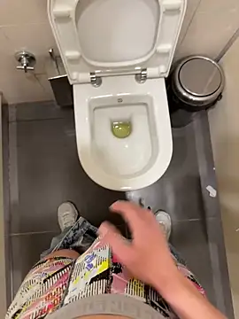 Snapshot of verici34 chatting on 04/09/26, 08:09 verici34 online show from 04/09/26, 08:09