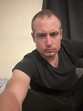 Snapshot of Golden_Alex chatting on 12/31/24, 03:20 Golden Alex online show from 12/31/24, 03:20