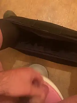 Snapshot of balint35 chatting on 10/03/25, 06:54 balint35 online show from 10/03/25, 06:54