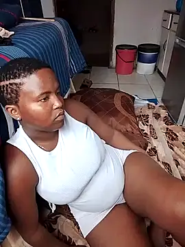 Snapshot of KMbesxxx chatting on 12/01/25, 11:59 KMbesxxx online show from 12/01/25, 11:59