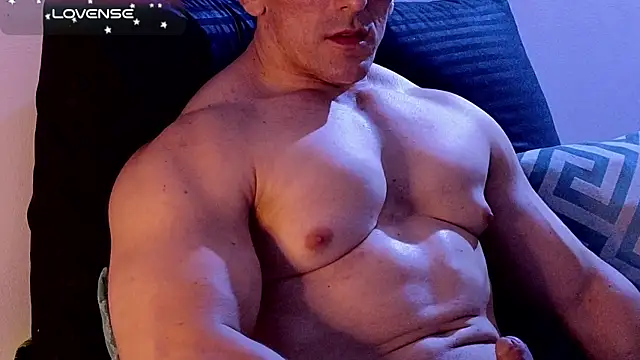 Snapshot of life_warrior chatting on 12/20/24, 04:25 life warrior online show from 12/20/24, 04:25