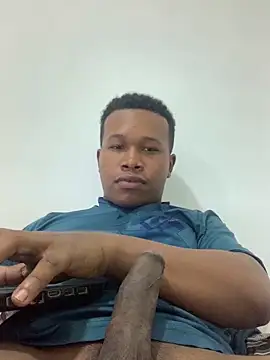 Snapshot of MrtRoberth chatting on 01/03/25, 12:54 MrtRoberth online show from 01/03/25, 12:54