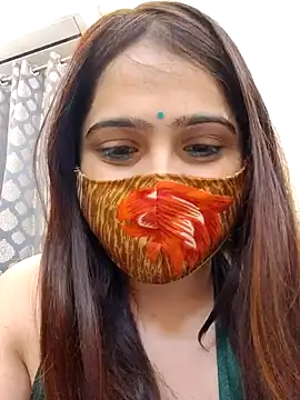 Snapshot of shreya1765 chatting on 11/28/25, 01:19 shreya1765 online show from 11/28/25, 01:19