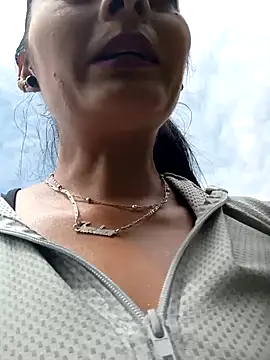 BELLA--26 online show from 02/14/25, 03:05