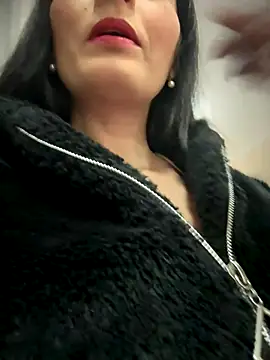 BELLA--26 online show from 09/13/25, 02:06