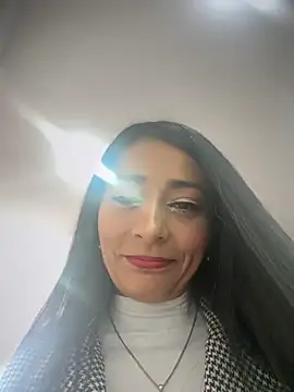 BELLA--26 online show from 11/04/25, 02:16