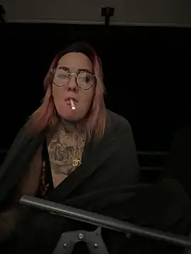 Mia-Fuchs online show from 03/05/25, 11:38