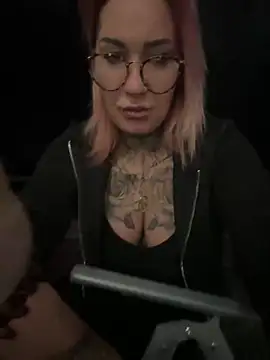 Mia-Fuchs online show from 03/12/25, 05:02