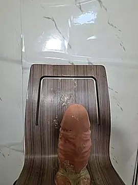 Snapshot of zasmin3 chatting on 02/12/26, 12:11 zasmin3 online show from 02/12/26, 12:11