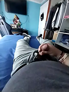 Snapshot of Elrep_tile chatting on 11/30/25, 07:51 Elrep tile online show from 11/30/25, 07:51