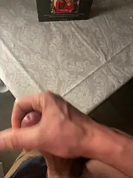 Snapshot of leisurelycriminal chatting on 02/13/25, 06:30 leisurelycriminal online show from 02/13/25, 06:30