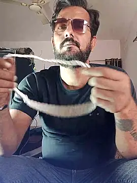 MAGNETICDADDY8 online show from 12/02/25, 09:25