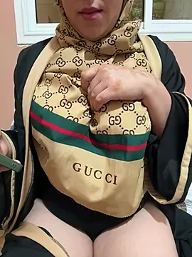 Sindrila  online show from 01/04/25, 05:58