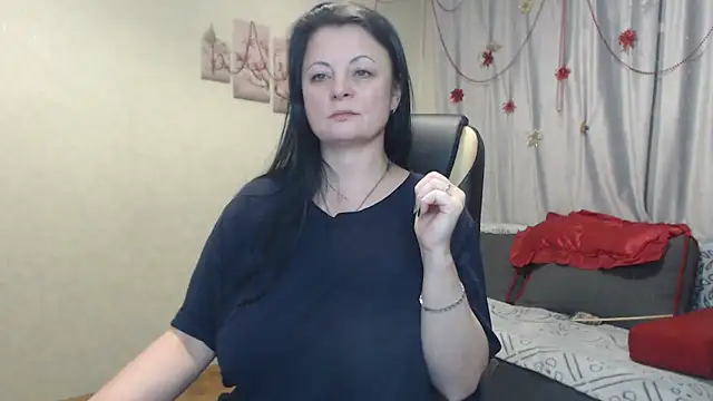 Snapshot of natnett chatting on 01/19/25, 06:32 natnett online show from 01/19/25, 06:32