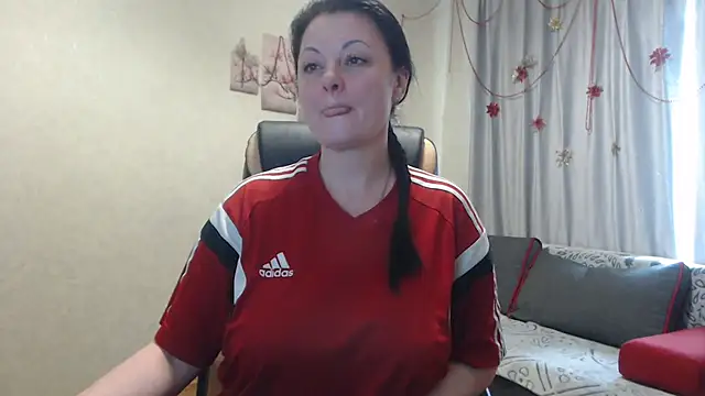 Snapshot of natnett chatting on 03/15/25, 01:07 natnett online show from 03/15/25, 01:07