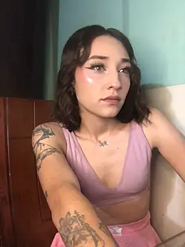 NickiYoung online show from 01/20/25, 05:48