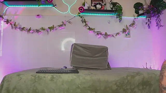 bri cullen online show from 09/16/25, 02:40