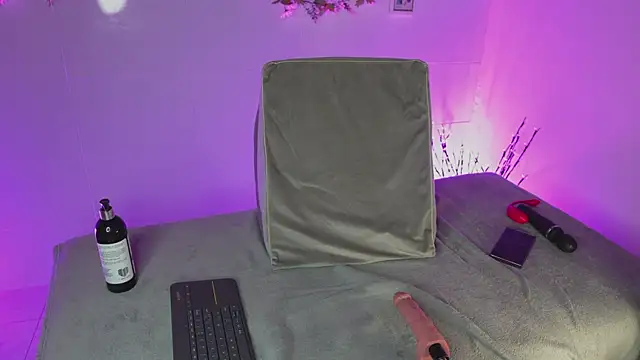 bri cullen online show from 09/25/25, 03:10