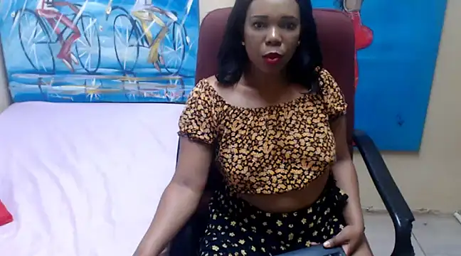 Snapshot of JusyBee chatting on 03/18/25, 09:10 JusyBee online show from 03/18/25, 09:10