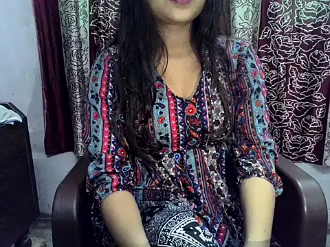 SIYA MAVI online show from 12/18/25, 04:18