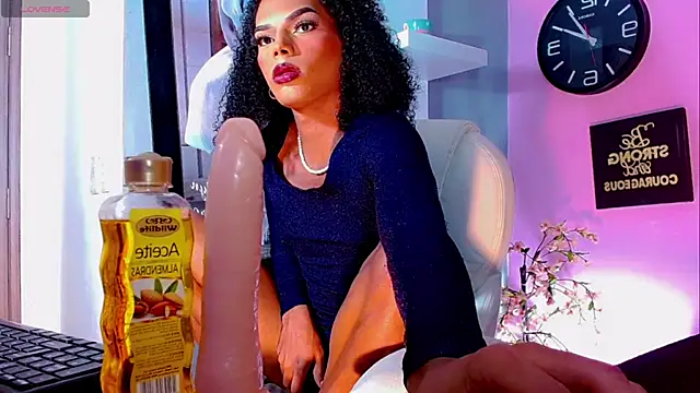 Snapshot of Diva_Smith02 chatting on 01/15/25, 05:47 Diva Smith02 online show from 01/15/25, 05:47