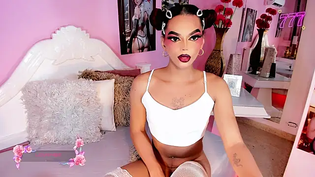 Snapshot of Diva_Smith02 chatting on 07/15/26, 11:37 Diva Smith02 online show from 07/15/26, 11:37