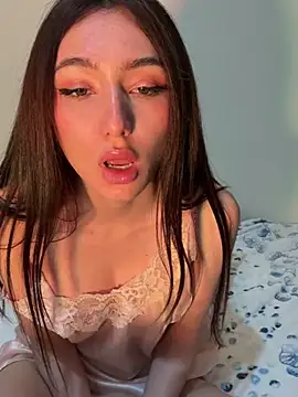 Maddy Jones online show from 03/20/25, 04:42