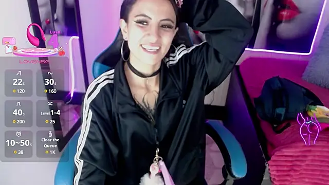 Snapshot of Anniee_x chatting on 03/12/25, 06:22 Anniee x online show from 03/12/25, 06:22