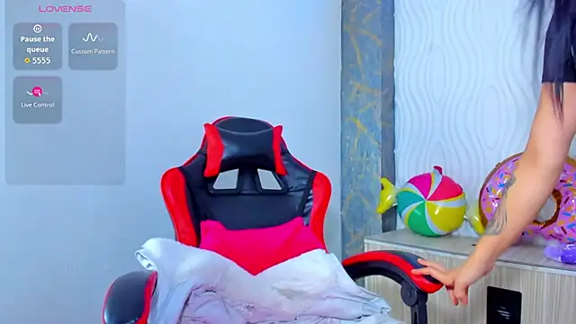 Anniee x online show from 07/05/26, 11:39