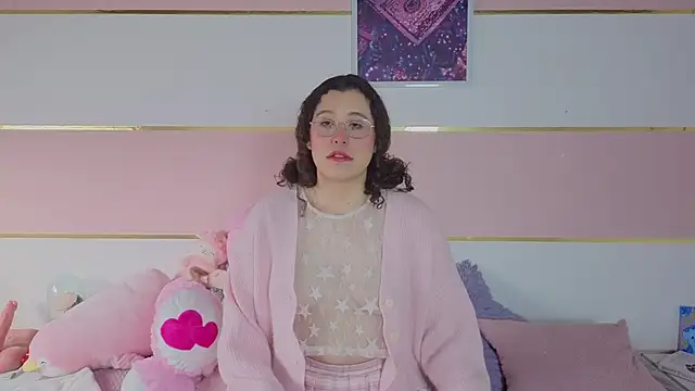 Snapshot of Charlotte__Miller chatting on 11/18/25, 11:58 Charlotte Miller online show from 11/18/25, 11:58