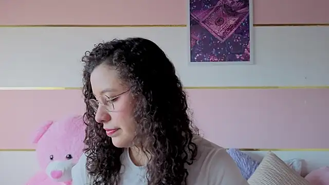 Snapshot of Charlotte__Miller chatting on 11/27/25, 11:45 Charlotte Miller online show from 11/27/25, 11:45