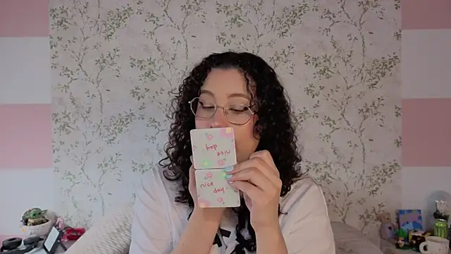 Charlotte  Miller online show from 04/05/26, 12:24