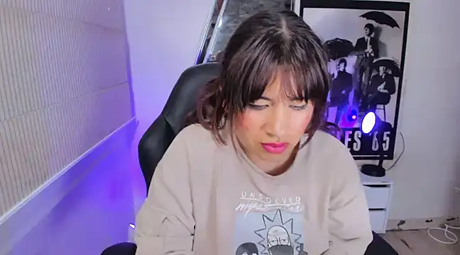 Ji Eun online show from 01/05/25, 03:34