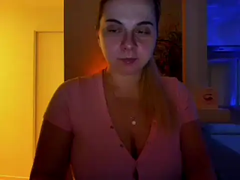 Snapshot of HappyIva chatting on 01/30/25, 08:11 HappyIva online show from 01/30/25, 08:11