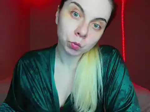 Snapshot of HappyIva chatting on 02/18/25, 02:38 HappyIva online show from 02/18/25, 02:38