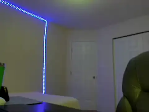 Snapshot of HappyIva chatting on 03/04/25, 07:08 HappyIva online show from 03/04/25, 07:08