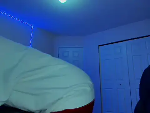 Snapshot of HappyIva chatting on 03/04/25, 11:08 HappyIva online show from 03/04/25, 11:08