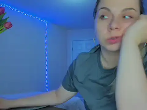 Snapshot of HappyIva chatting on 03/10/25, 06:59 HappyIva online show from 03/10/25, 06:59