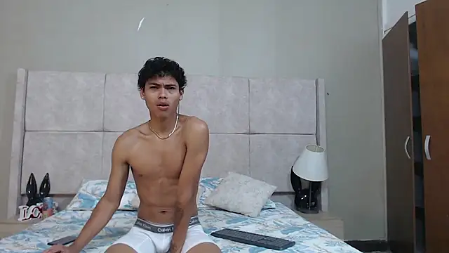 adam piarse01 online show from 08/03/26, 02:32