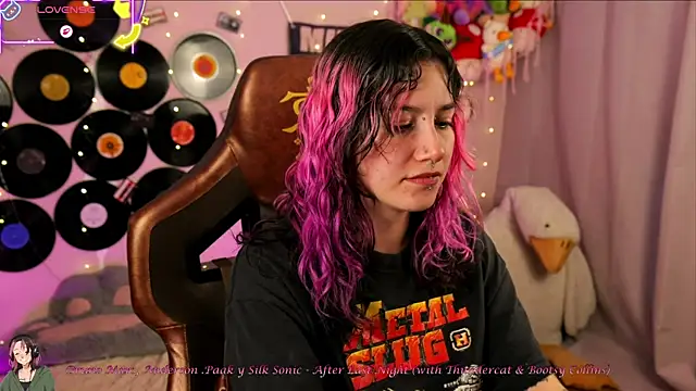 Snapshot of _zephyr_ chatting on 05/17/26, 09:44 zephyr online show from 05/17/26, 09:44